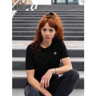 Stadtliebe® | Kassel T-Shirt mit gestickten „Brüder Grimm“ Schwarz 100% Bio-Baumwolle
