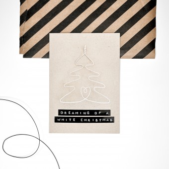 TYPOP Weihnachtskarte „Dreaming of a white Christmas" Klappkarte mit Drahtbaum und Umschlag