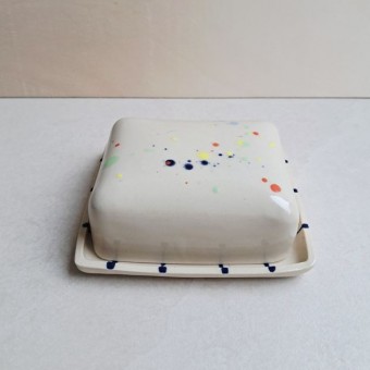 Skelini - Keramik Butterdose handgemacht dunkel blau und Konfetti