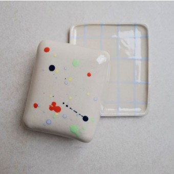 Skelini - Keramik Butterdose handgemacht bunt und hell blau