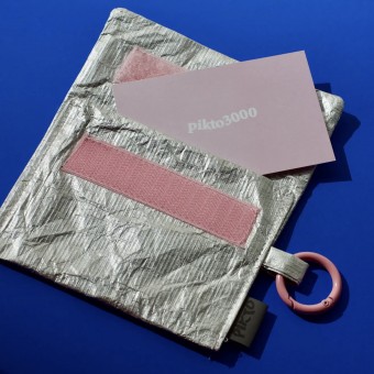 Pikto3000 Mini-Portemonnaie – Silber mit rosa Details – Superleichtes Tyvek®-Wallet