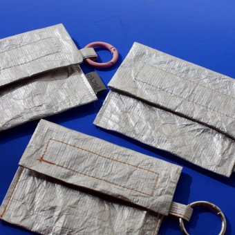 Mini-Portemonnaie – Silber mit orange Details – Superleichtes Tyvek®-Wallet - Pikto3000