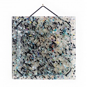 Bildfläche - Glitter //
recyceltes Plastik & CD´s // Studio Minzi