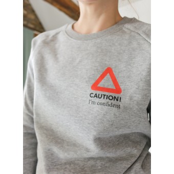 stahlpink – "CAUTION - I'm confident" - nachhaltiger Sweater in grau-meliert