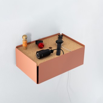 Charge-Box Ladestation Beige-Rot / Kork