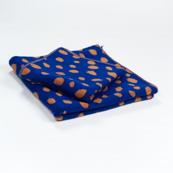 Towel.Studio | Frottee Badetuch Pebbles | Azure & Chestnut