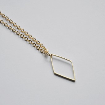 nahili KETTE "Shapes" minimal Anhänger Raute - gold oder weißgold (silbern) plattiert 