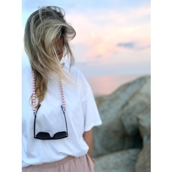 Minimalistische Brillenkette - Kette aus Holzperlen von not white studio.