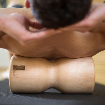 rollholz – Massagerolle aus Holz für Rücken, Nacken und Beine