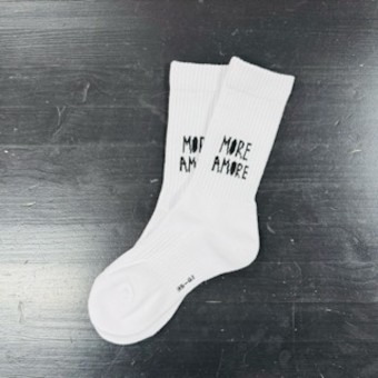 Love is the new black – More Amore / Socken 