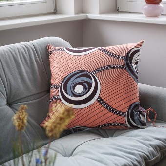 Kissen "Connect" aus afrikanischen Waxprint und Reststoffen von mumutane