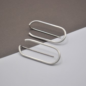 Ohrringe "Umschlungen Oval" von DOPPELLUDWIG