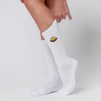 Leberkassemmel | Bestickte Bio Baumwoll Socken | Fashion Drinks