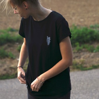 "GRAPE" T-Shirt Black // FUNST Studio, Verena Senn
