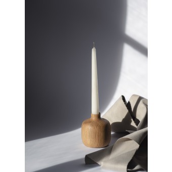 Handgedrechselter Kerzenständer CH001 aus Eiche – Studio Fiatal
