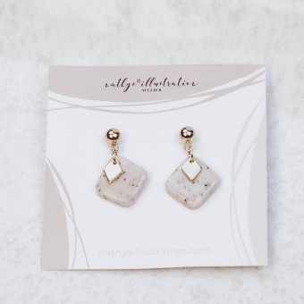 nathys_illustration - Ohrringe "white Aura" 1,5 cm mit Goldplättchen