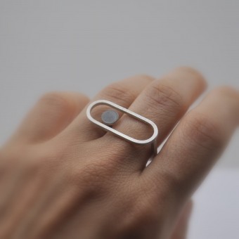 Ring "Geknöpft" aus Silber von DOPPELLUDWIG