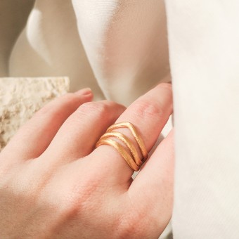 Laura Spilker – Ring "Movere" 18 kt Goldplattiert 