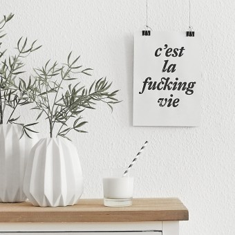 The True Type Linoldruck »c̓est la fucking vie«, ungerahmt (DIN A4), Poster, Print, Typografie, Design