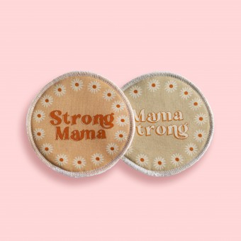 Waschbare Stilleinlagen mit Social Impact und homegrown Design von moodie x Strong Mama