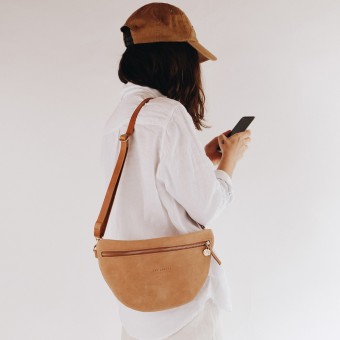 OAY || Bauchtasche HALFMOON aus Naturleder - cognac braun