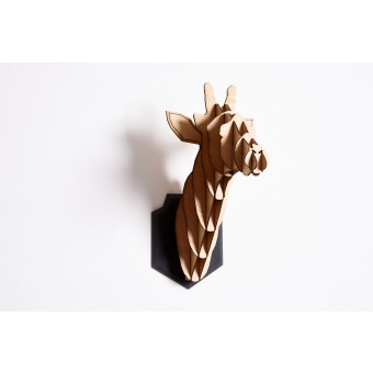 Ovisproducts – Großstadtgiraffe Wanddeko aus Beton & Eiche