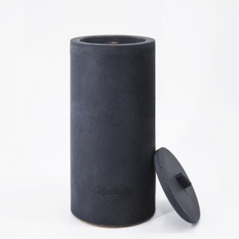 Nachfüllbares Beton-Outdoor-Feuer “DARK XL“ – mit Betondeckel von Grellroth Design