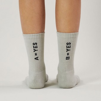 Cosy Crew Socks Grau – A = YES B = YES – Vanilla Milk