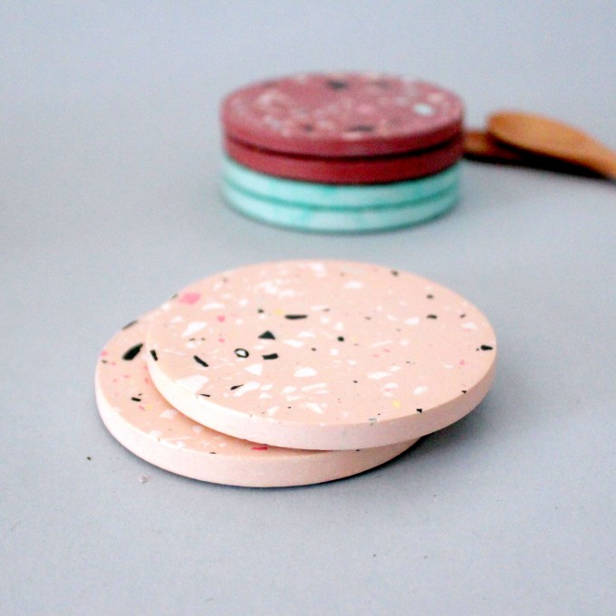 2 x Terrazzo Untersetzer Koralle / objet vague