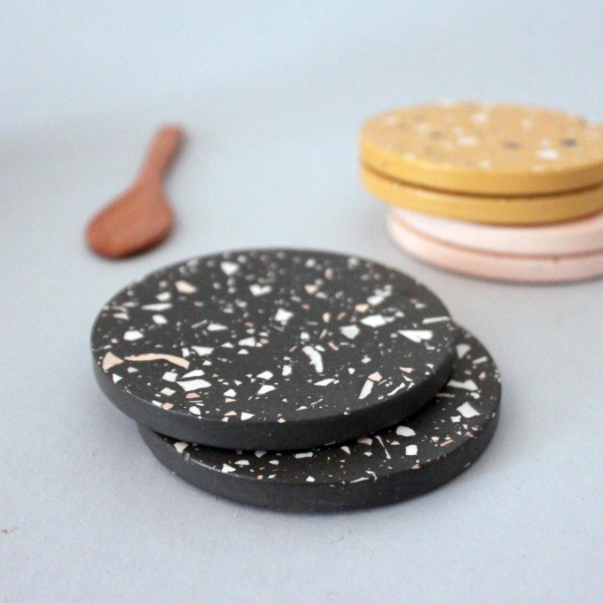 2 Terrazzo Untersetzer Schwarz / VLO design