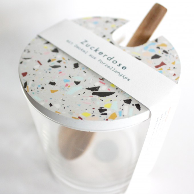 Terrazzo Zuckerdose Glas mit Holzlöffel / grau / objet vague