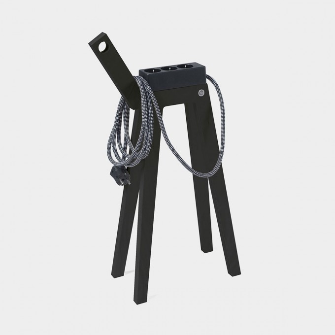 Njustudio Stromer – black, Steckerleiste schwarz