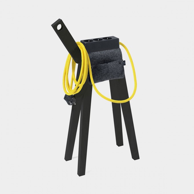 Njustudio Stromer – black, Steckerleiste schwarz + Satteltasche