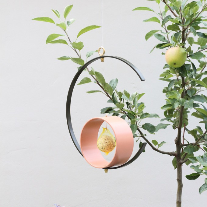 Christoph Friedrich Wagner | Futterstelle "milla" | Ring beigerot