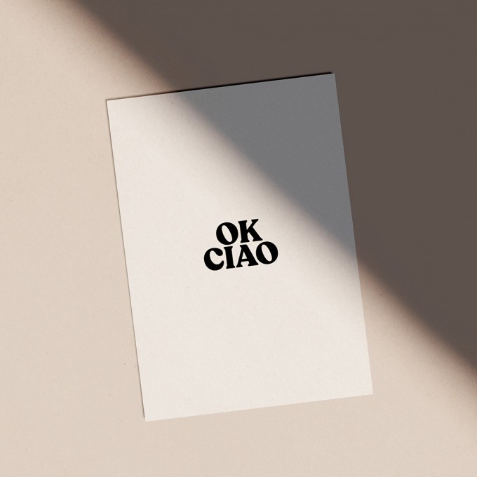 Love is the new black - Postkarte 
"Ok Ciao"