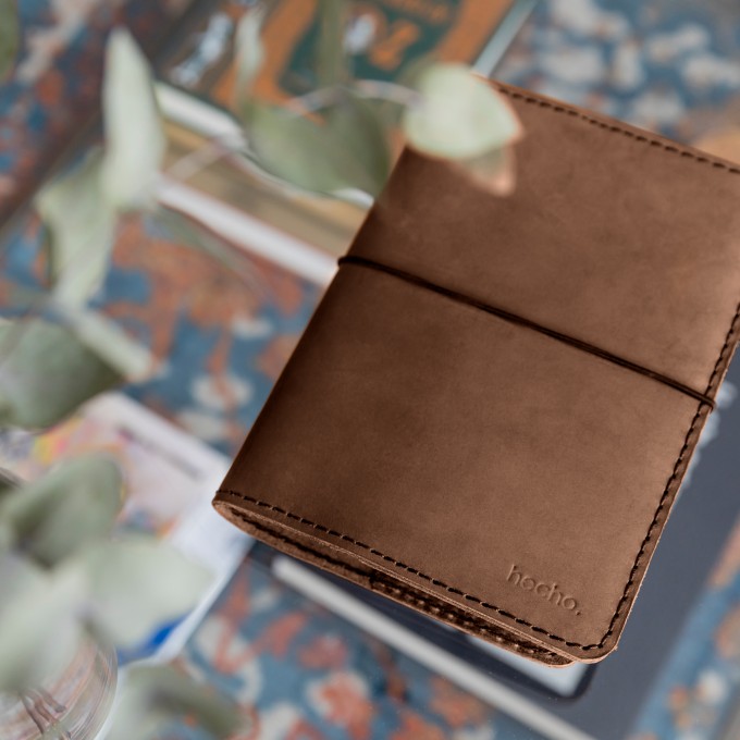 hecho. Reisepasshülle  | Impfpasshülle aus Pull-Up Leder | Handmade & Fair-Fashion |
