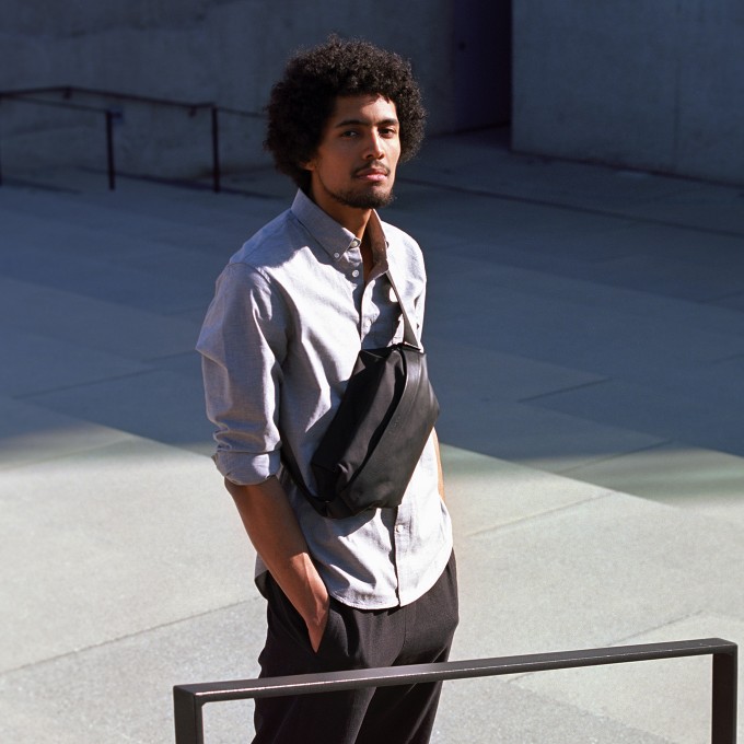VANOOK - Sling Bag Large Black