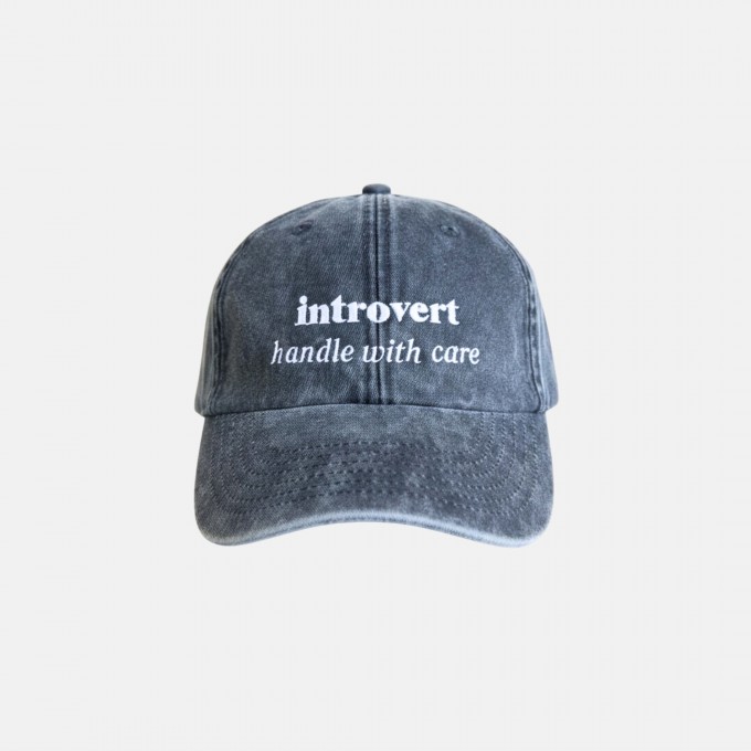 Low profile vintage black Cap introvert handle with care – Brunhilda