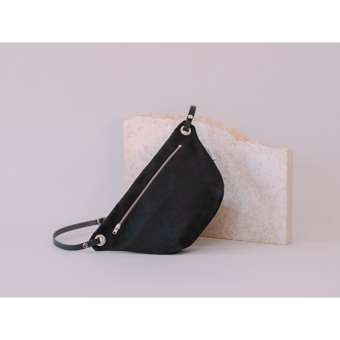 ZACAMO – Bauchtasche • Suede • black •