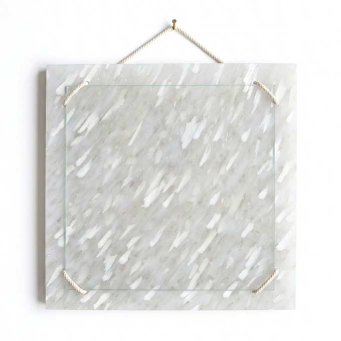 Bildfläche - Poly //
Upcycling Bilderrahmen aus Plastik // Studio Minzi