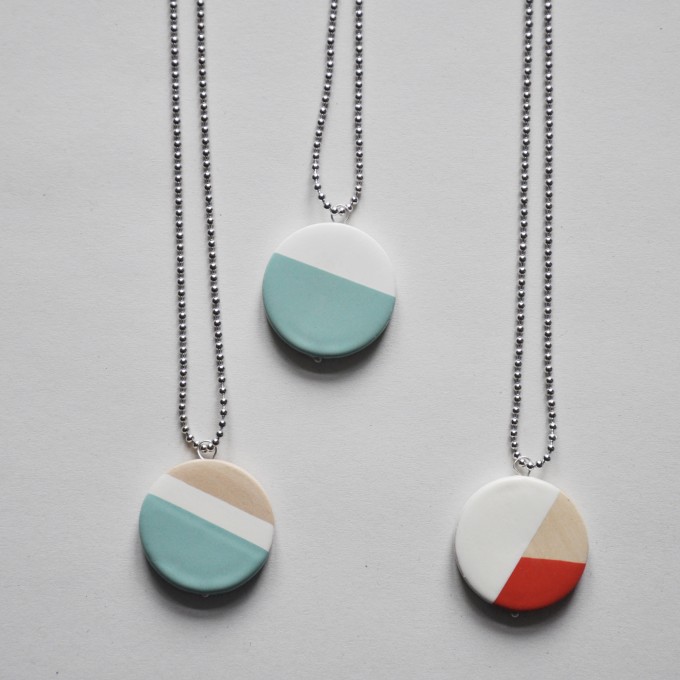 nahili KETTE UNIKAT "color dipping" Weißgold Holz Anhänger -  mint oder koralle