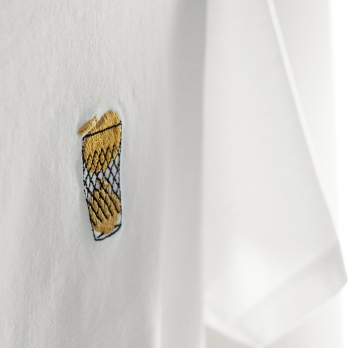 ela gabriela design "Ebbelwoi goldene Äpfel" – besticktes T-Shirt