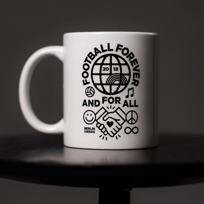 Tasse FOREVER für Fußballfans von HANDS OF GOD