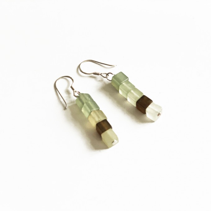 na.hili OHRRINGE "green CUBES" Naturstein grüntöne *komplett 925 Silber* 