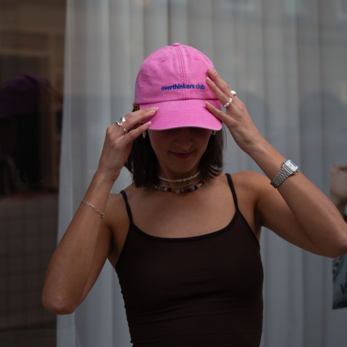 annieannie cap - overthinkers club (pink)