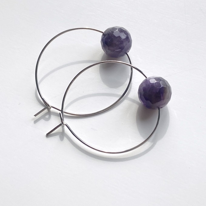 nahili CREOLEN "simple" Ohrringe purple rauchlila Amethyst Halbedelstein gold oder silbern Naturstein facettierte Diskokugel