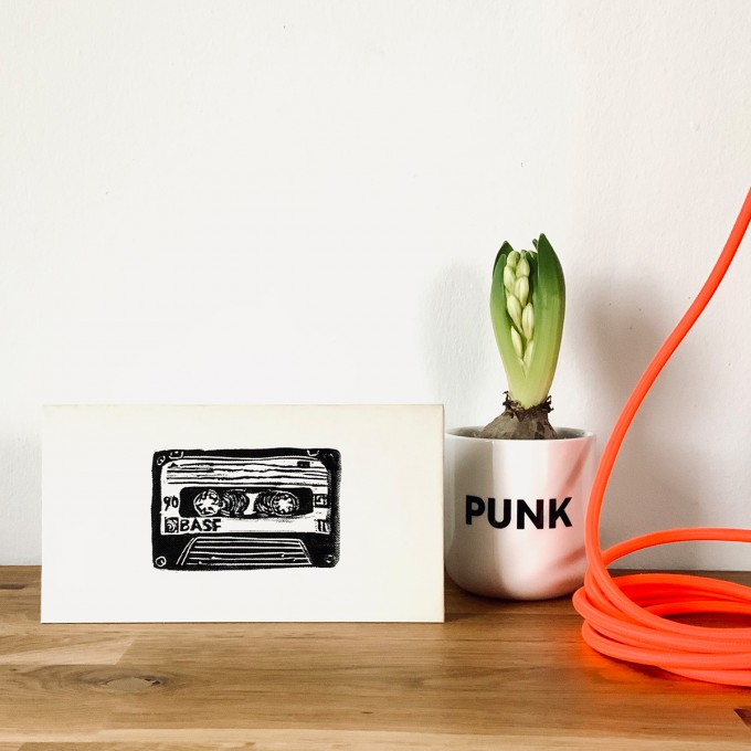 Retro - Musikkassette - Tape - K7
Linoldruck von papelami