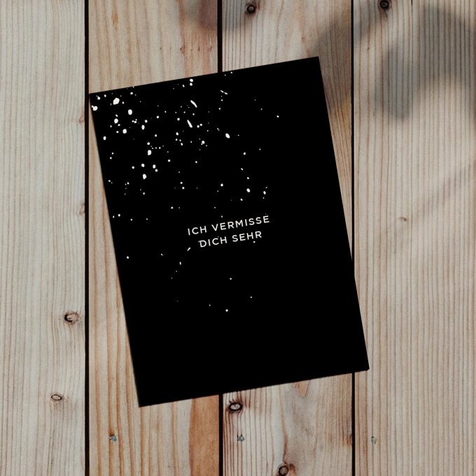 Love is the new black - Postkarte "Ich vermisse dich"