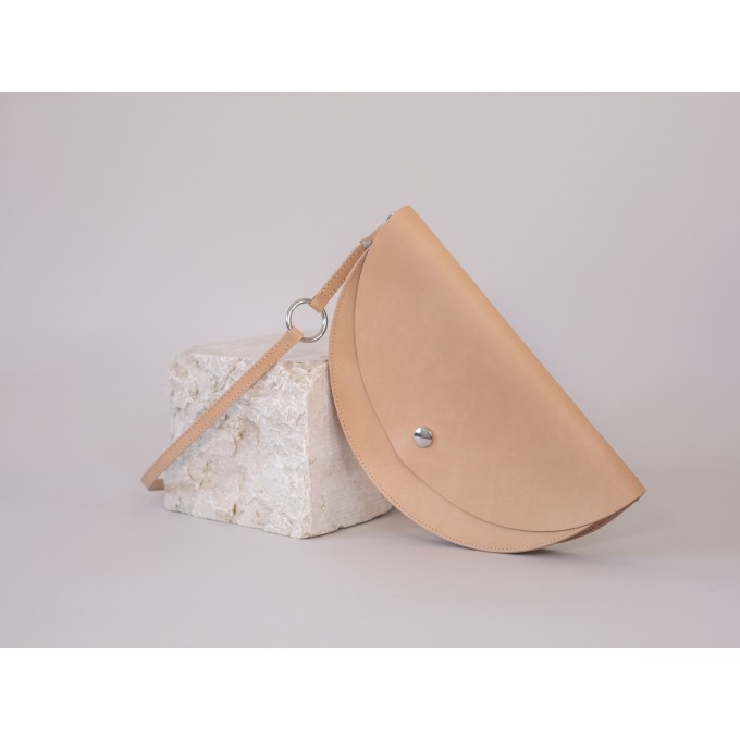 ZACAMO – Reca Halbmondtasche • natur •