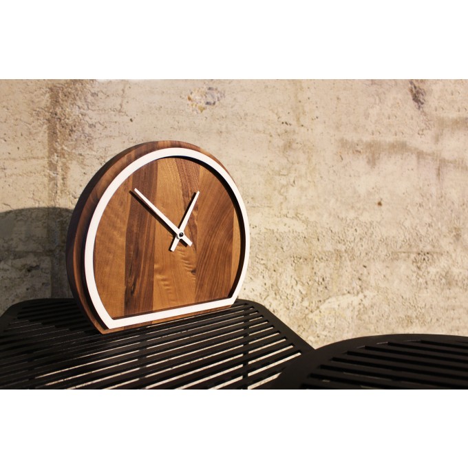 OTONO-DESIGN Standuhr Madera Nussbaum